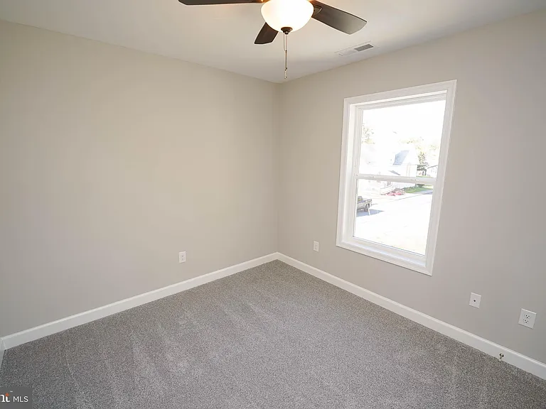 621 Cedar St — Photo 38