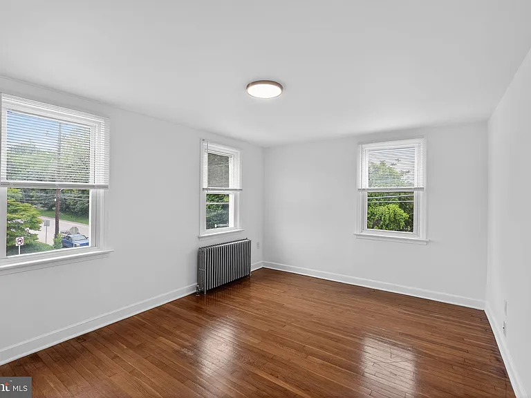 439 E 11th Ave — Photo 11