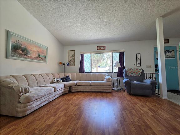 3rd image of 8026 Victoria Way