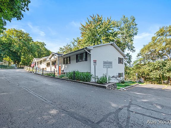 2nd image of 2226 Banner Ct SW #4