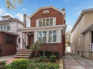 58 77th St, Brooklyn, NY 11209