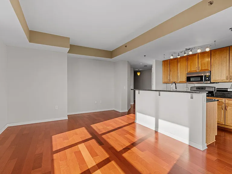 929 Portland Ave #2005 — Photo 2
