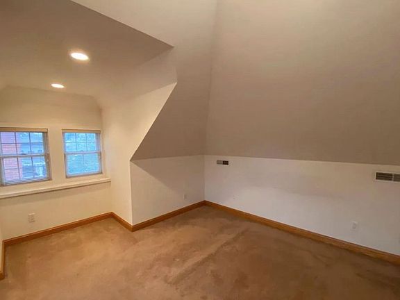 5th image of 1219 Maine St APT 6