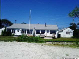 35 Cove Point Rd, Toms River, NJ 08753