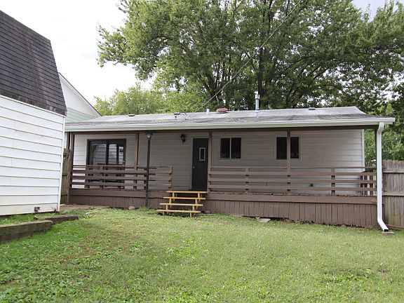 2nd image of 3015 N Lincoln Ave