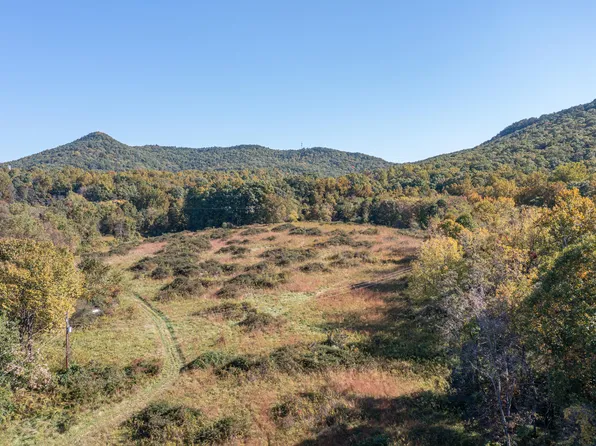 419 Old Carriage Rd, Roanoke, VA 24019