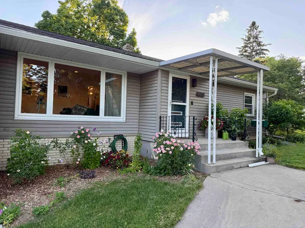 603 Paul St, Sun Prairie, WI 53590
