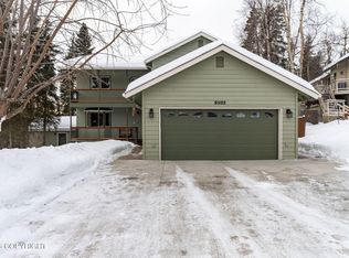 9502 Dinaaka Cir, Eagle River, AK 99577