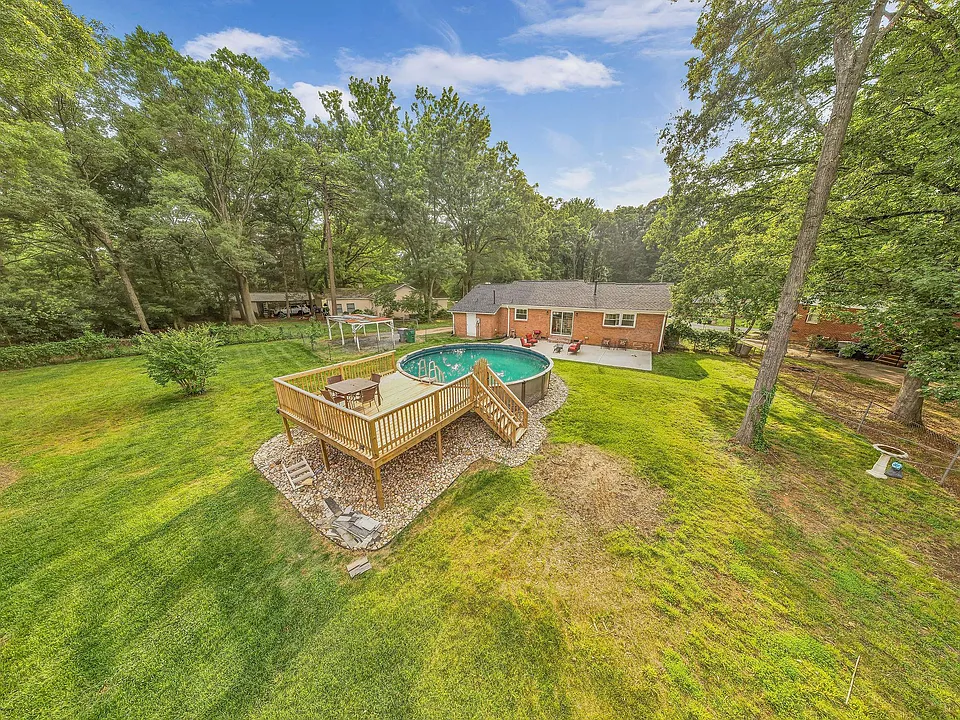 6800 Elm Forest Dr