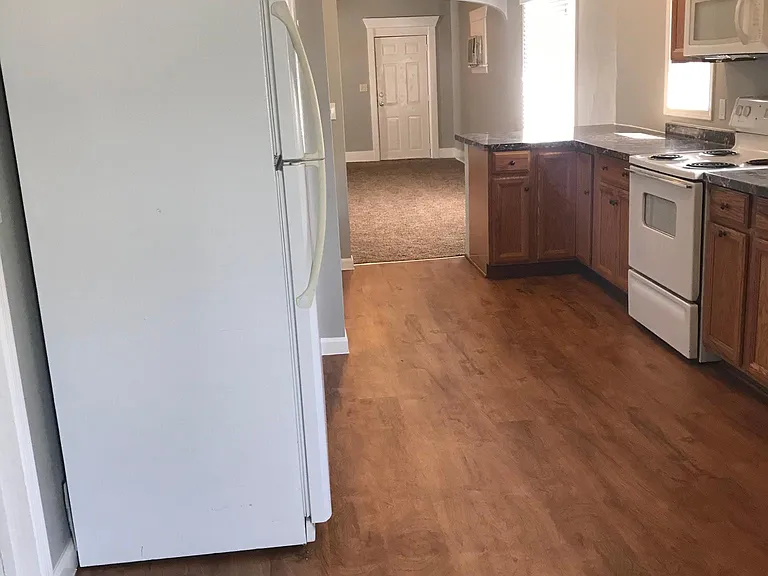 1316 E Carlisle Ave — Photo 5