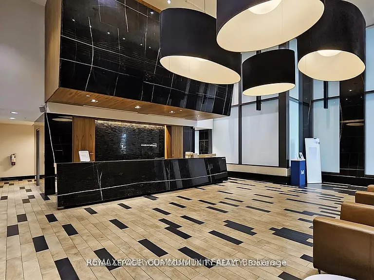 111 Bathurst St #314 — Photo 26