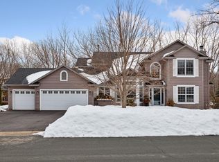 2258 Whispering Trl, Eagan, MN 55122
