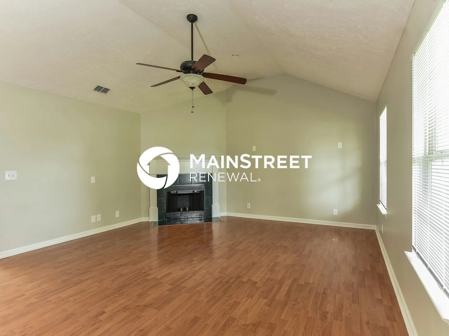 1247 Azure Way — Photo 4