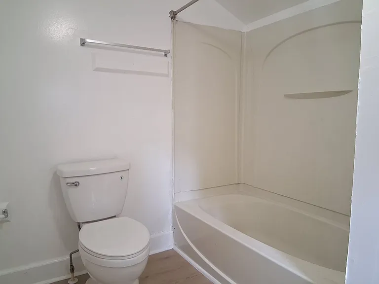 113 Church St — Photo 12