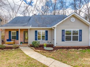 7404 Prindle Lake Dr, Charlotte, NC 28227