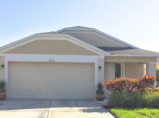 7977 Carriage Pointe Dr, Gibsonton, FL 33534