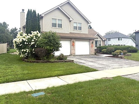 2nd image of 683 Primrose Ln