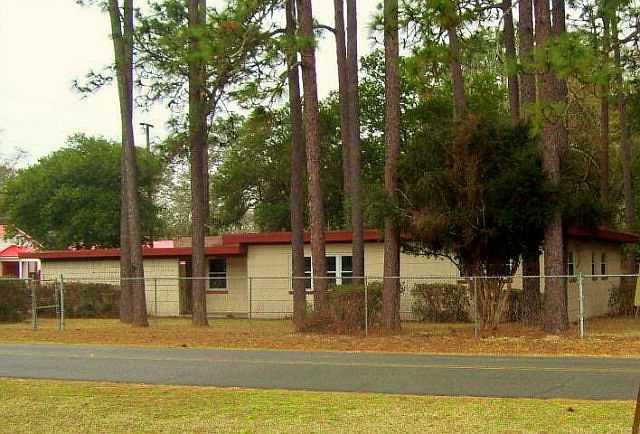 2nd image of 1601 Riverside Dr