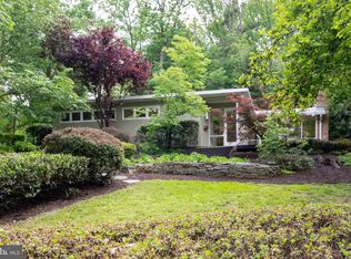 2221 Glasgow Rd, Alexandria, VA 22307