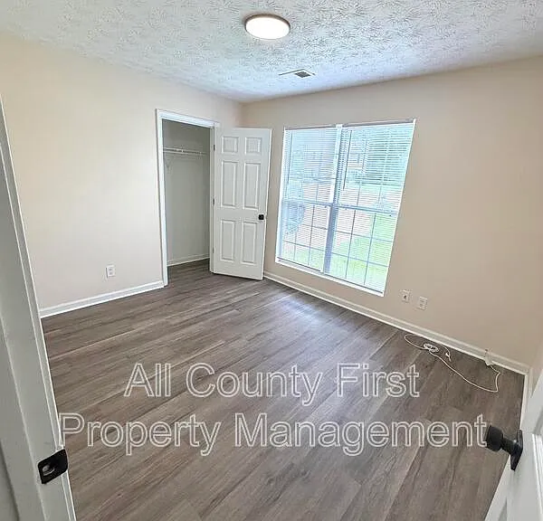 3335 Crestview Ct — Photo 7