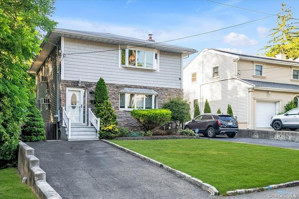 2 bed, 1.0 bath, 1000 sqft, $3,900 — Photo 2