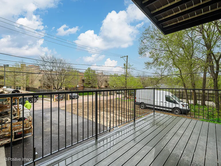 3954 S Indiana Ave #2R — Photo 6