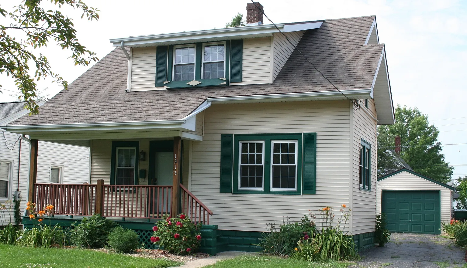 1313 W Gilbert Ave photo 1