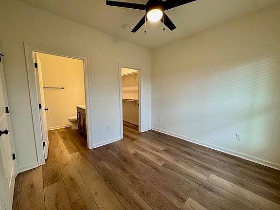 5th image of 3147 E Blue Heron Dr