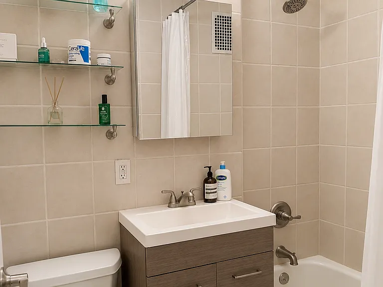 221 E 50th St #5E — Photo 8