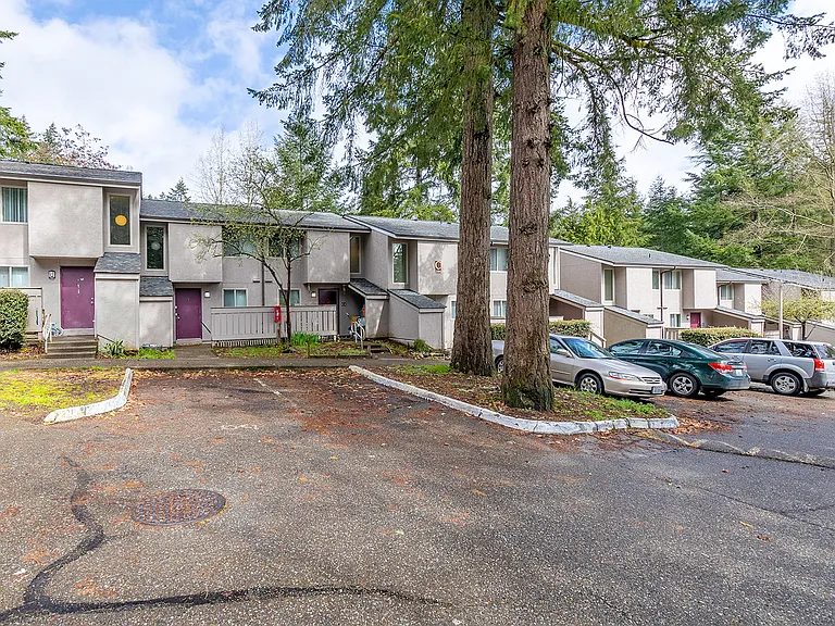 Marion Court Apartments — Photo 21