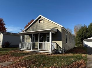503 E 9th St, Uhrichsville, OH