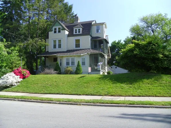 132 Linden Ave APT 3, Morton, PA 19070