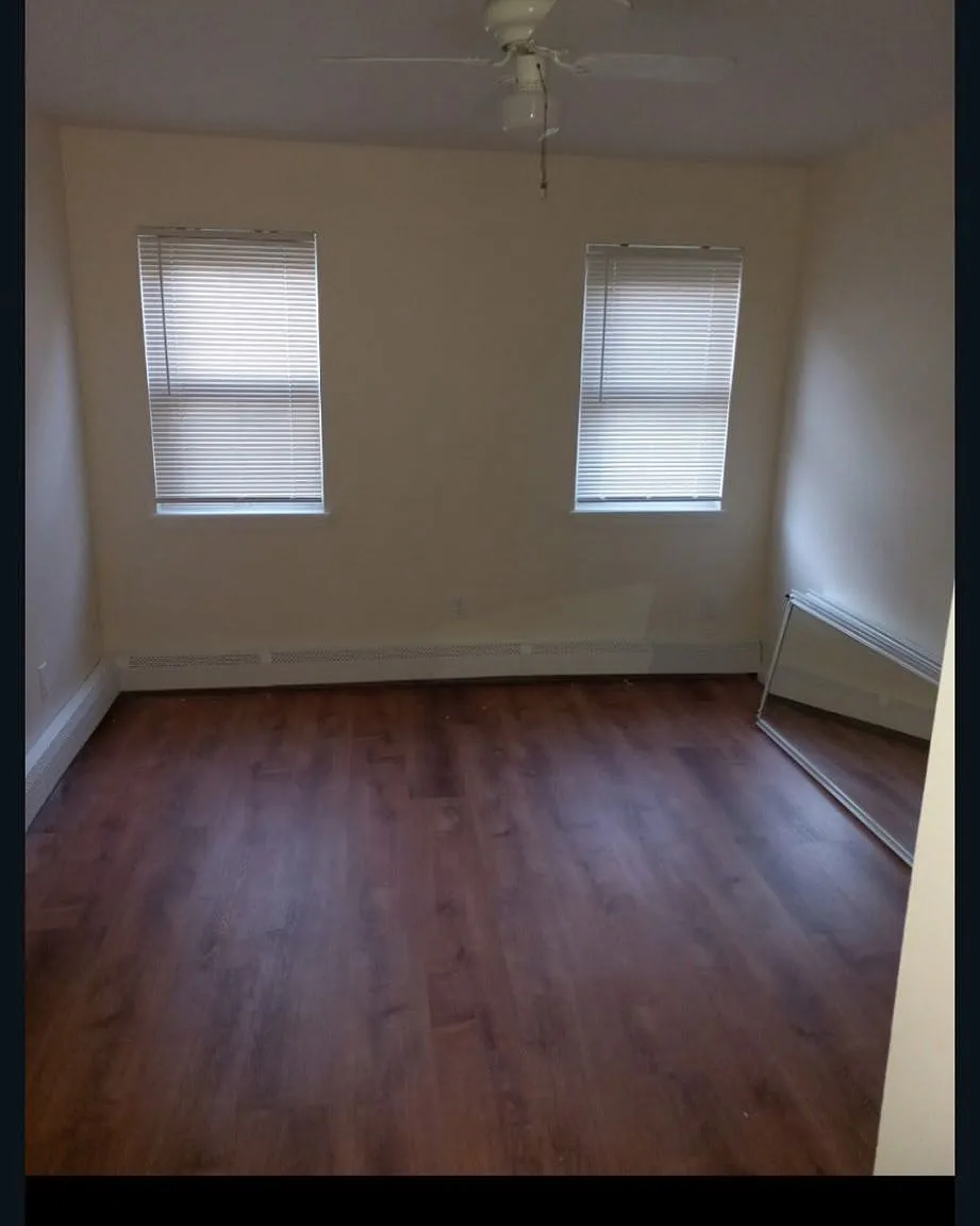 3 bed, 1239 sqft, $3,500 — Photo 1