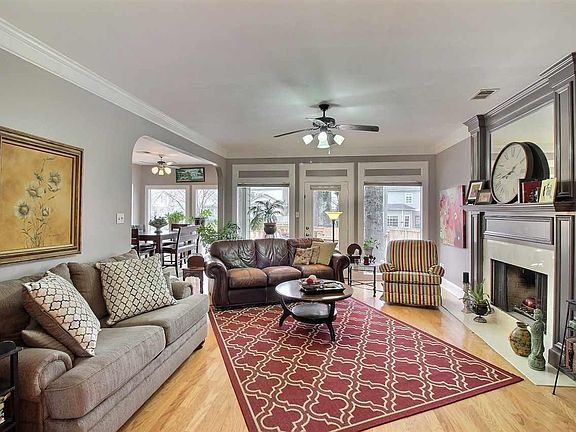 3rd image of 755 Muirfield Cv
