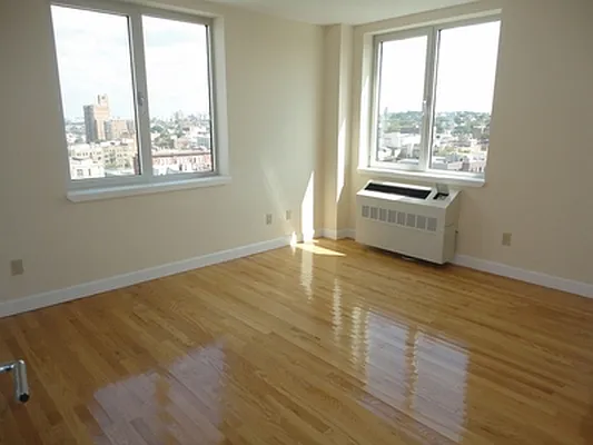 Rented by Urban Realty NYC | media 22