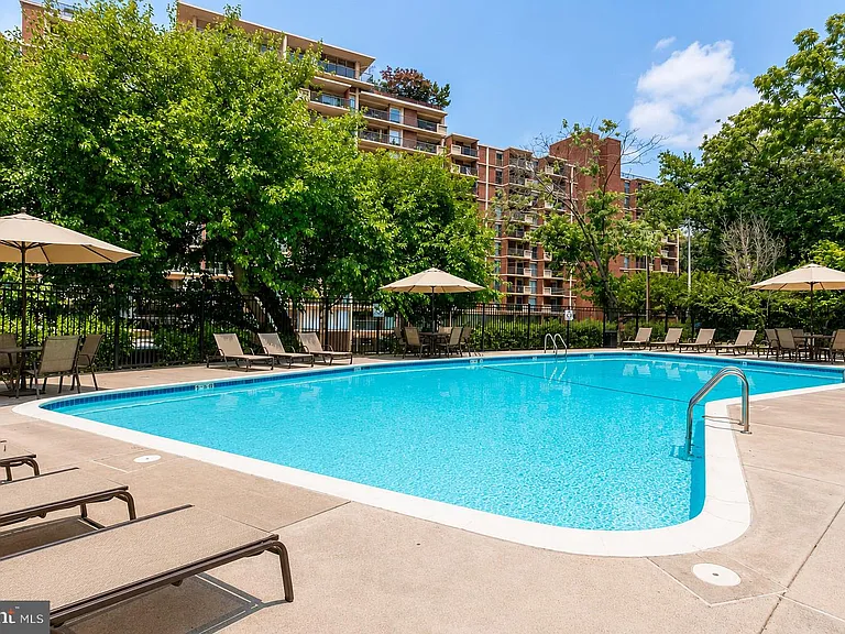 1200 S Arlington Ridge Rd #416 — Photo 8
