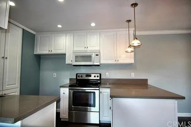 812 Coriander Dr — Photo 3