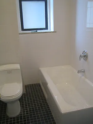 Rented by Platinum Brokerage Group, LLC | media 19