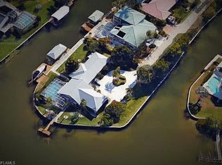 10 Glenview Manor Dr, Fort Myers Beach, FL 33931