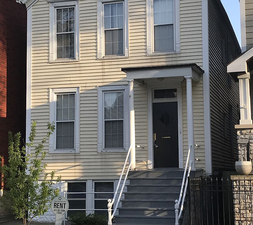 1st image of 1831 W Melrose St