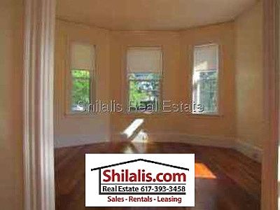 2nd image of 107 Floral St