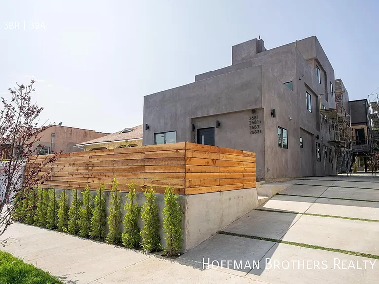 2681 Roseview Ave — Photo 20