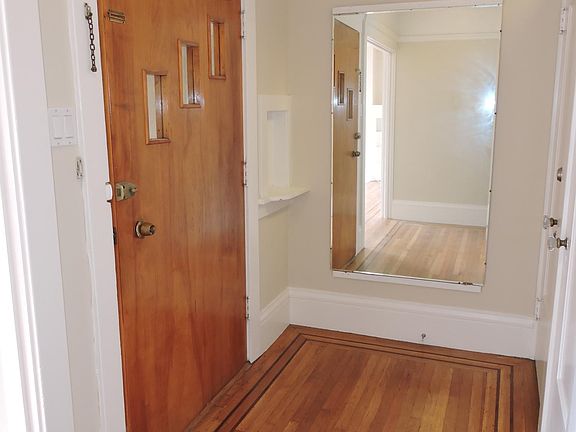 4th image of 1207 20th Ave