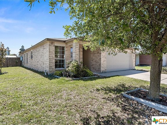 3rd image of 2316 Maedell Dr