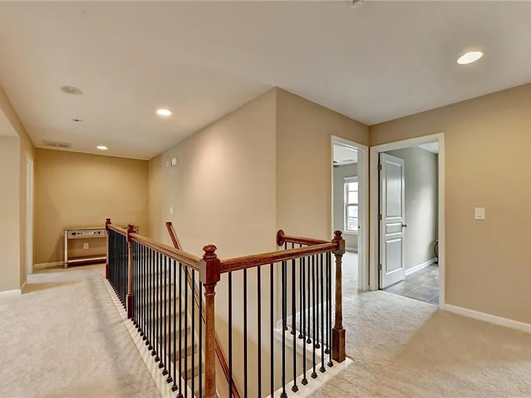 4228 Woods Creek Ln — Photo 40