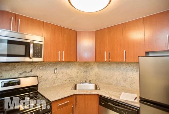 Rented by Mdrn Residential | media 4