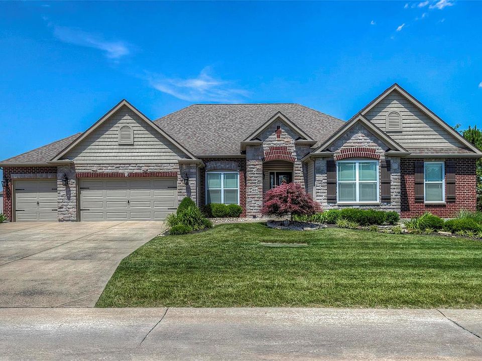 2nd image of 801 Evergreen Forest Dr