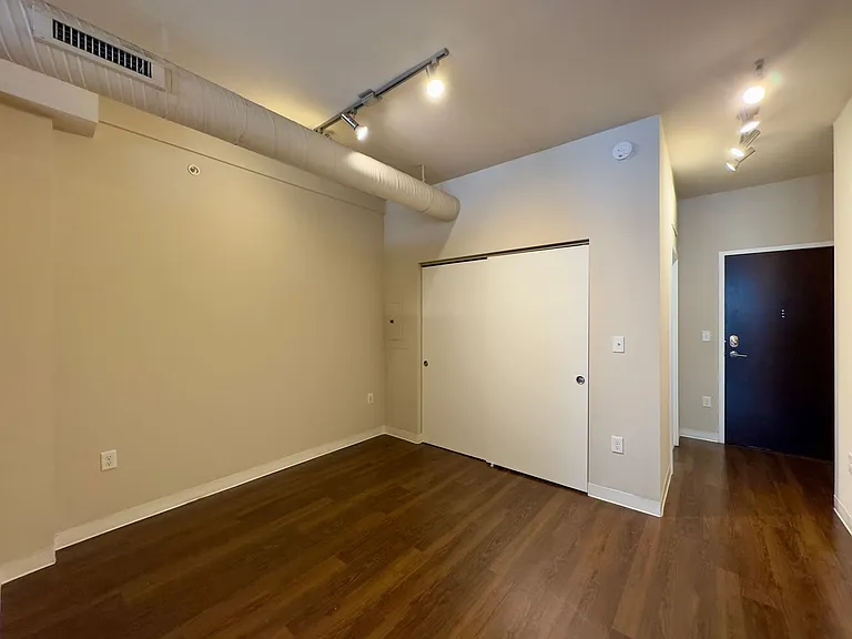 Charming 1 Bedroom/1 Bathroom Apartment Unit in Downtown Baltimore, MD! Unit 416 — Photo 75