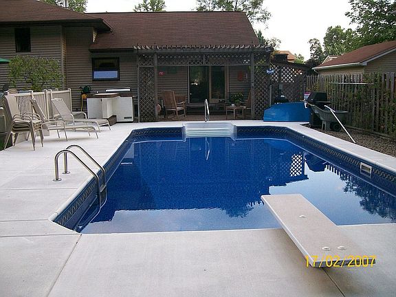 Pool - New liner and cover