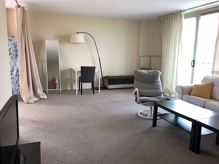 1 E University Pkwy #1001-1001_1 — Photo 23